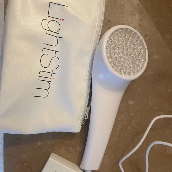 LightStim for wrinkles - Picture 8 of 8